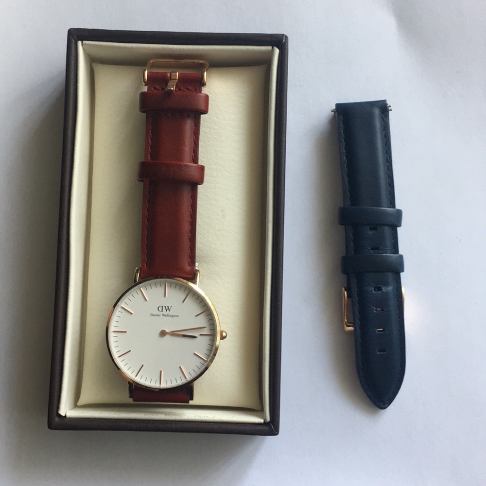 Daniel Wellington watch and 2 straps